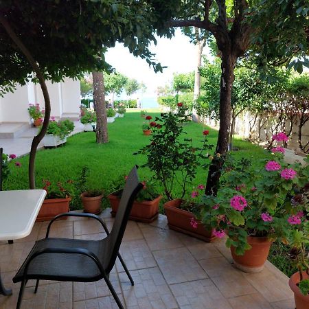 Posidonia Pension Amarynthos Luaran gambar
