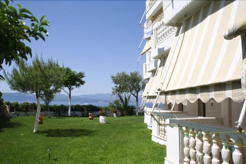 Posidonia Pension Amarynthos Luaran gambar