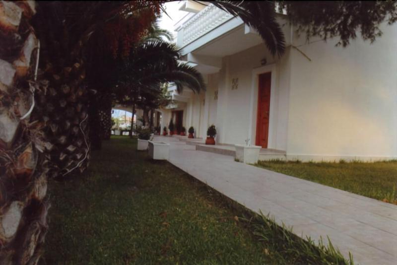 Posidonia Pension Amarynthos Luaran gambar