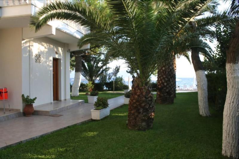 Posidonia Pension Amarynthos Luaran gambar