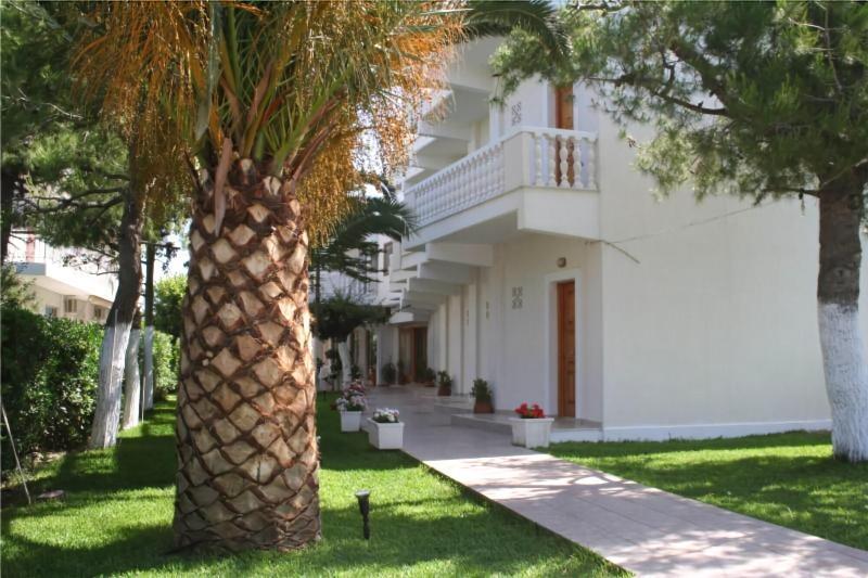 Posidonia Pension Amarynthos Luaran gambar