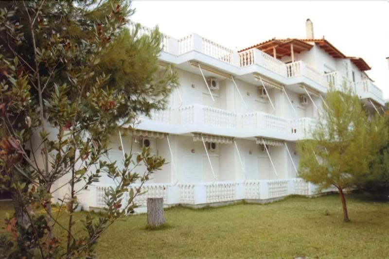 Posidonia Pension Amarynthos Luaran gambar