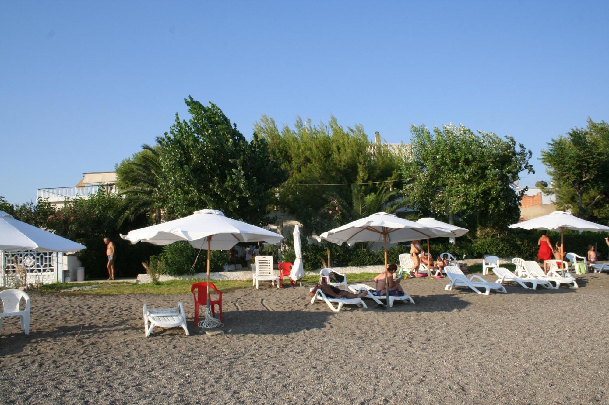 Posidonia Pension Amarynthos Luaran gambar