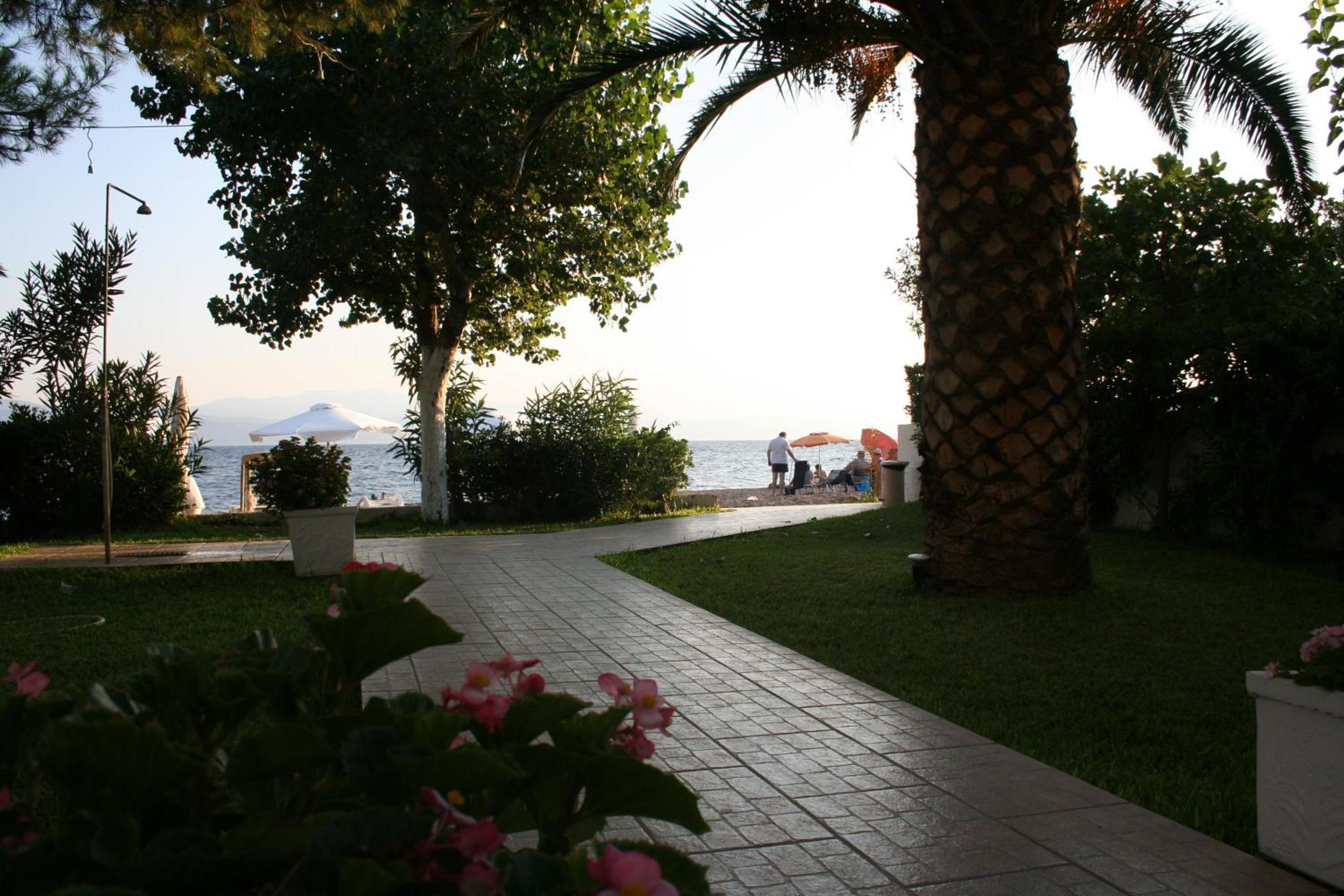 Posidonia Pension Amarynthos Luaran gambar