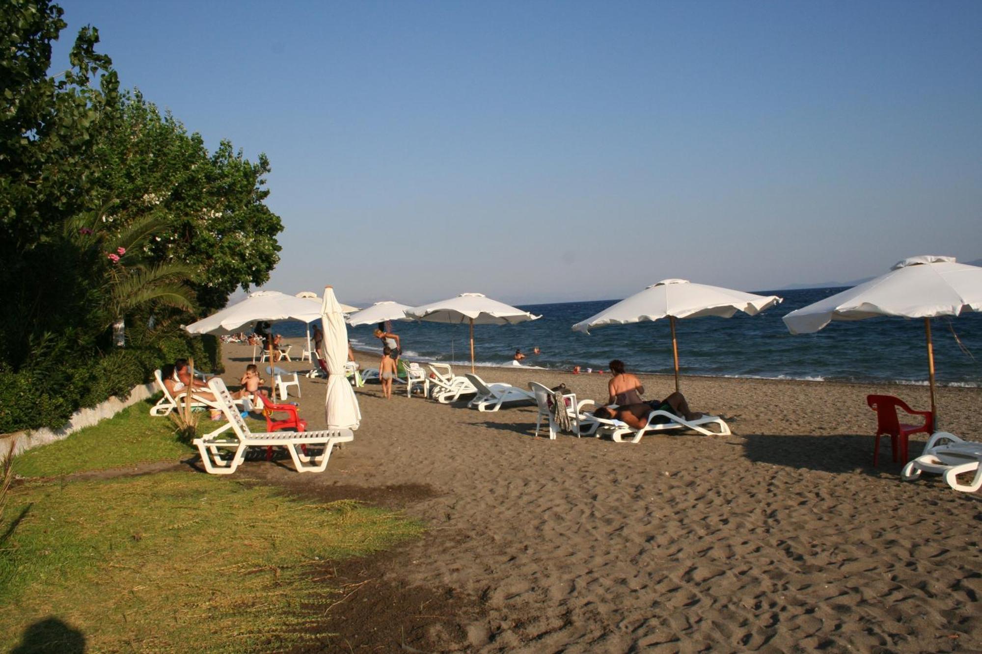 Posidonia Pension Amarynthos Luaran gambar