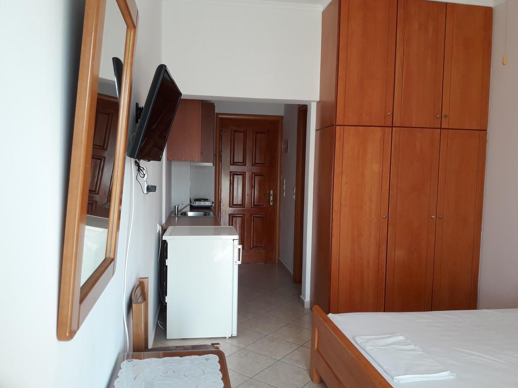 Posidonia Pension Amarynthos Luaran gambar