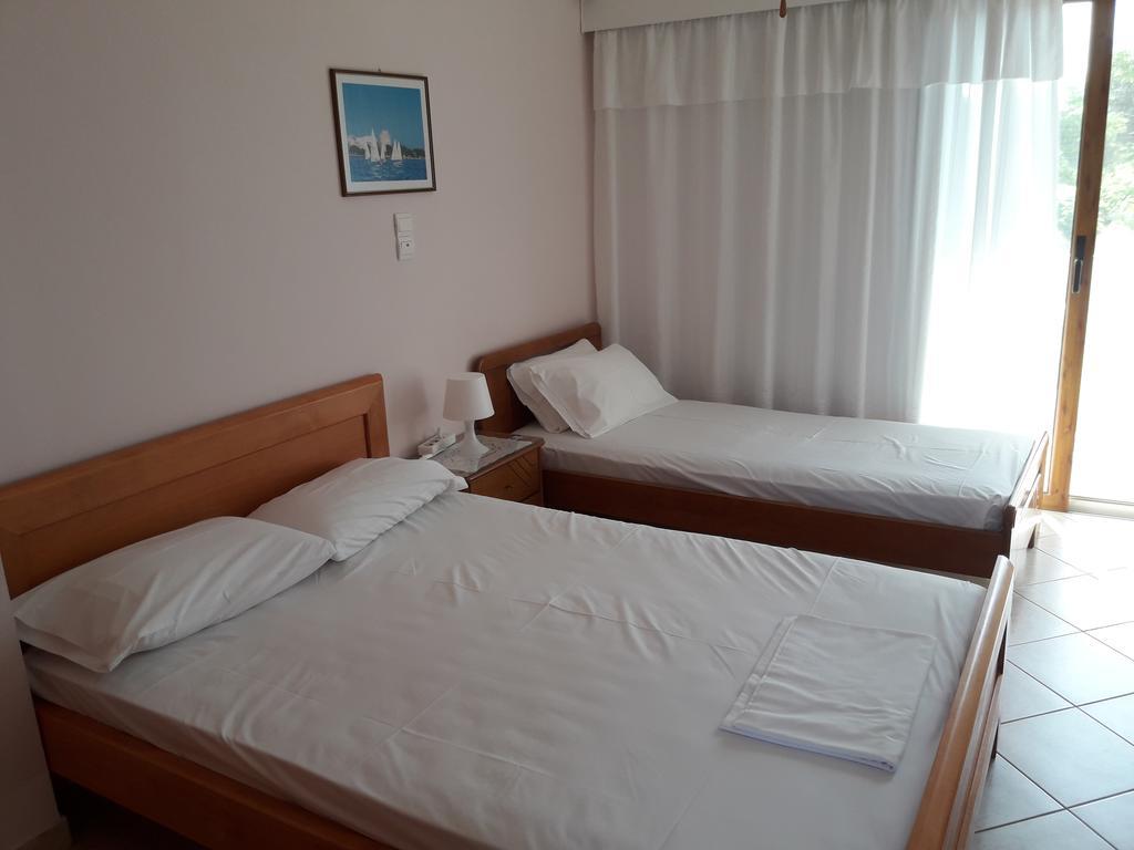 Posidonia Pension Amarynthos Luaran gambar